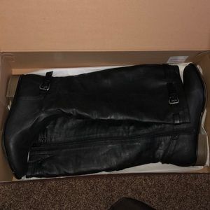 Black riding boots